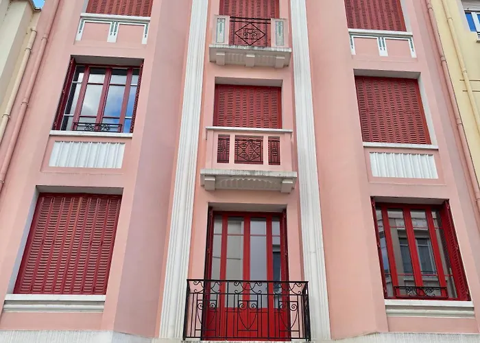 Cosy T2 Plein Centre, Thermes Et Parcs Apartment *